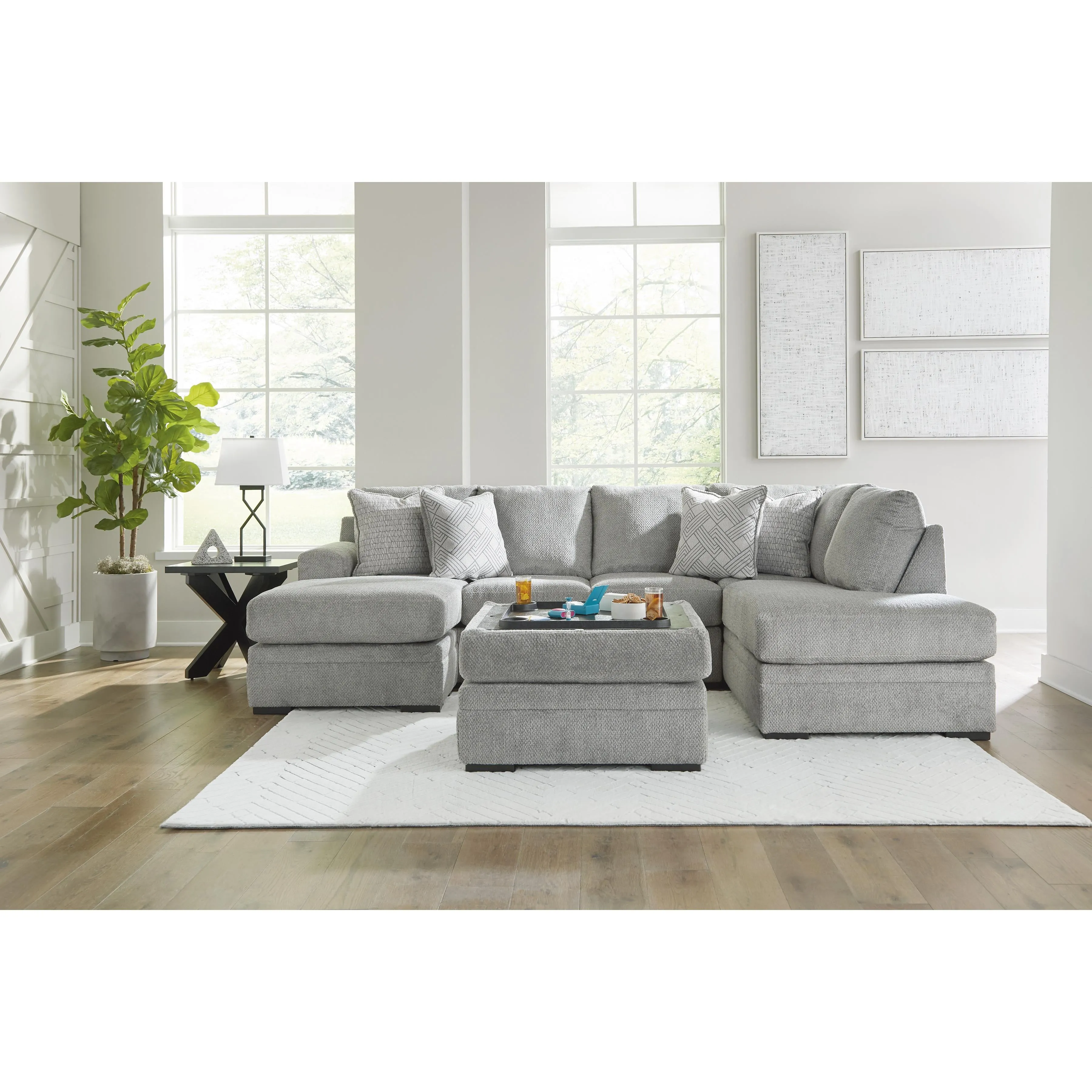 Signature Design by Ashley Casselbury Fabric Storage Ottoman 5290611