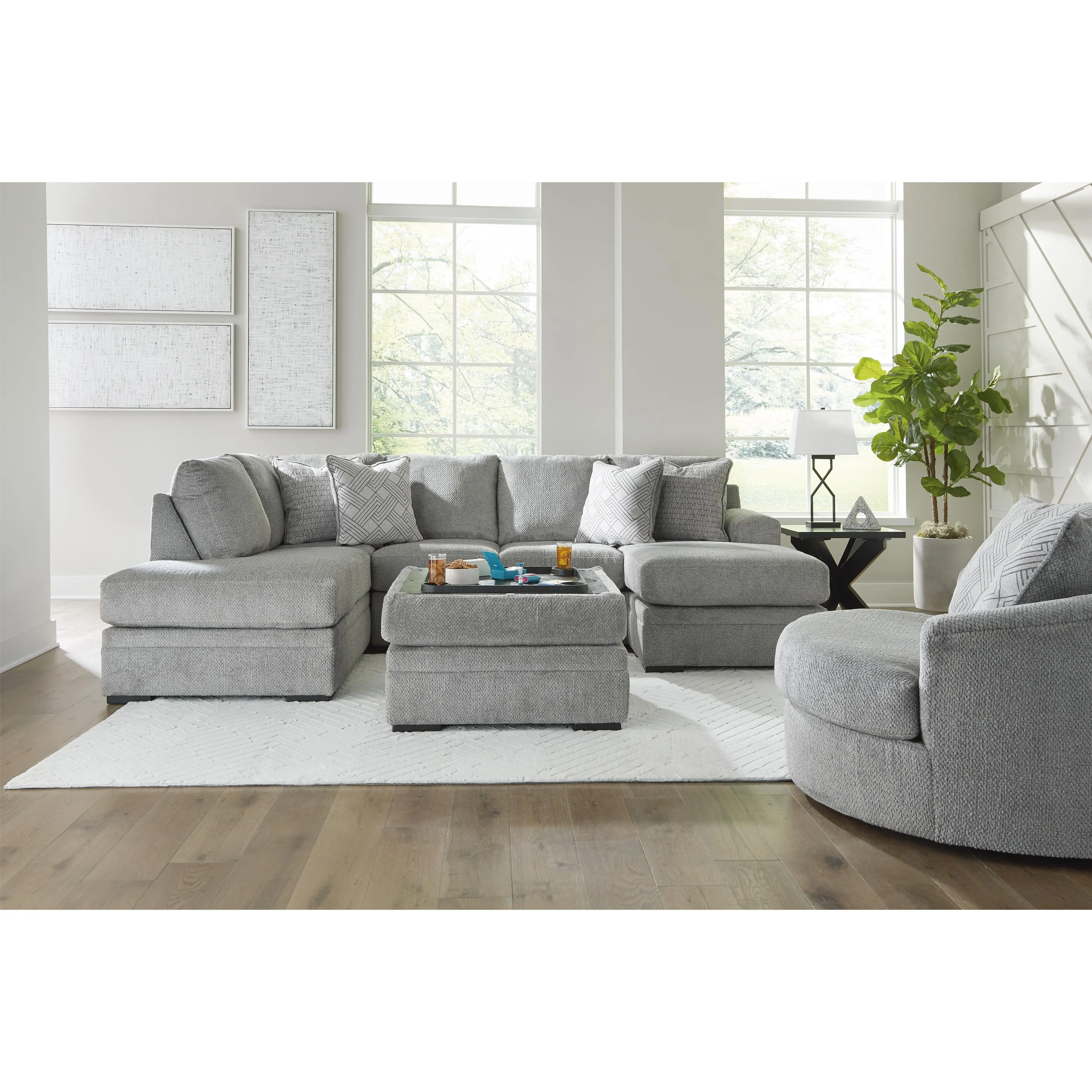 Signature Design by Ashley Casselbury Fabric Storage Ottoman 5290611