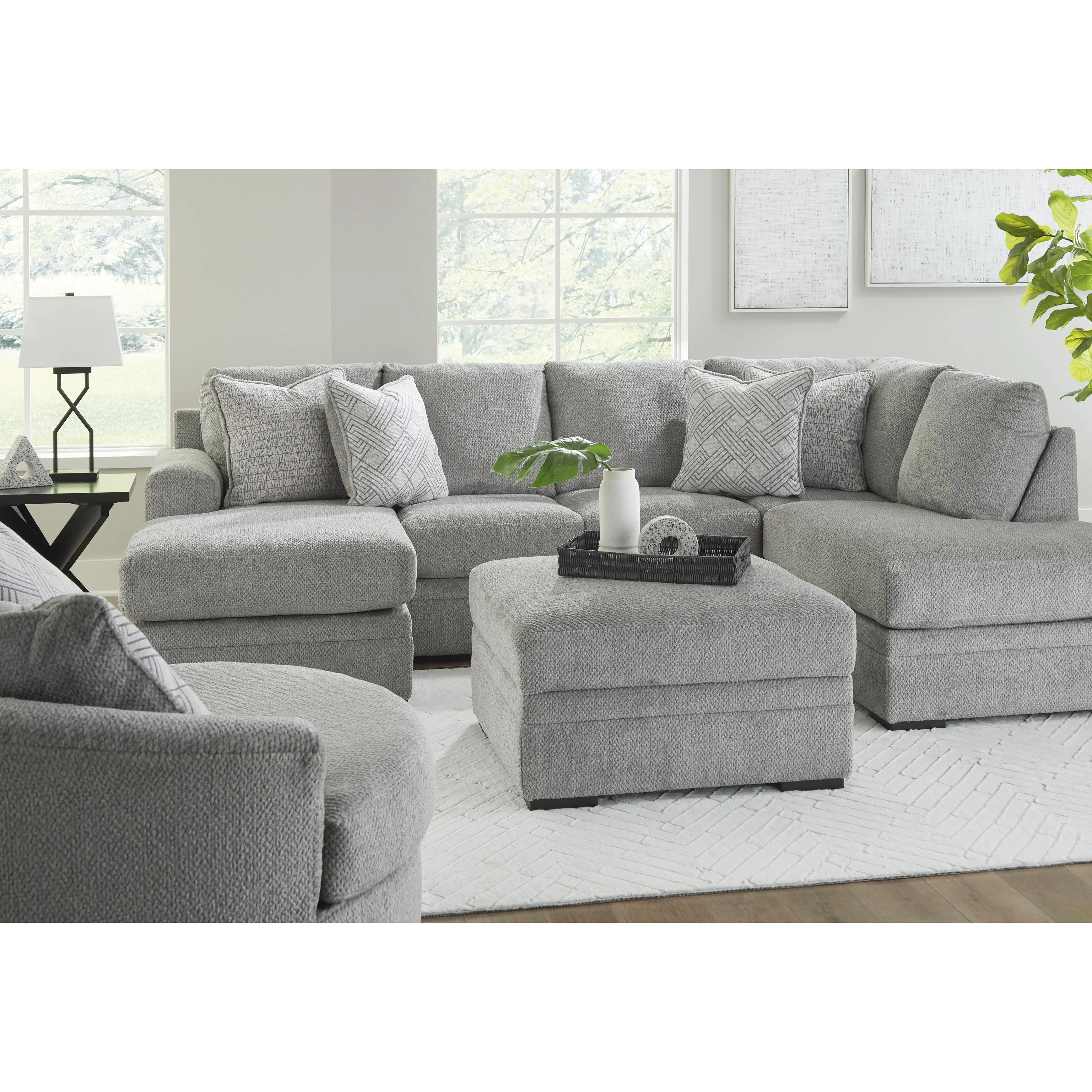 Signature Design by Ashley Casselbury Fabric Storage Ottoman 5290611