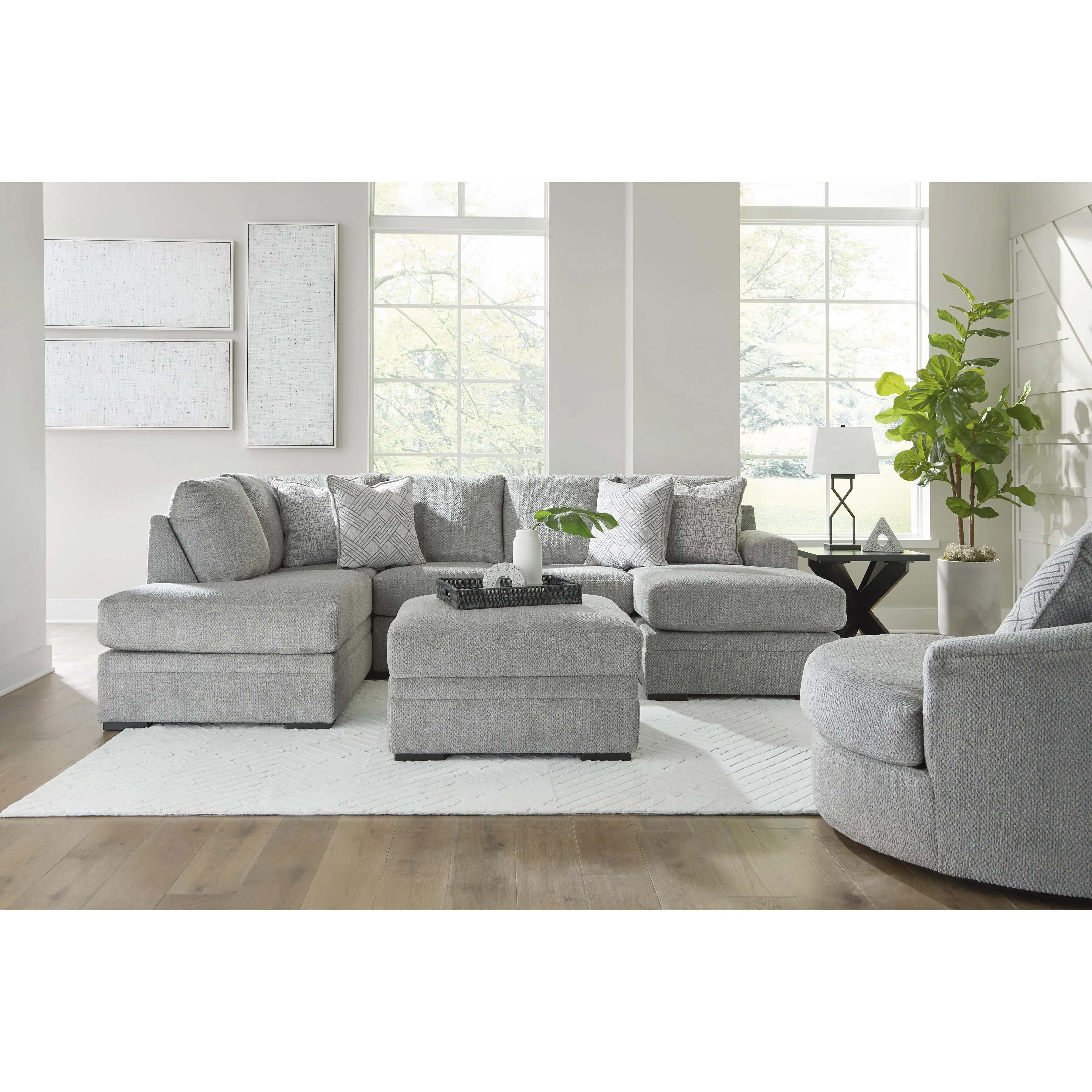 Signature Design by Ashley Casselbury Fabric Storage Ottoman 5290611