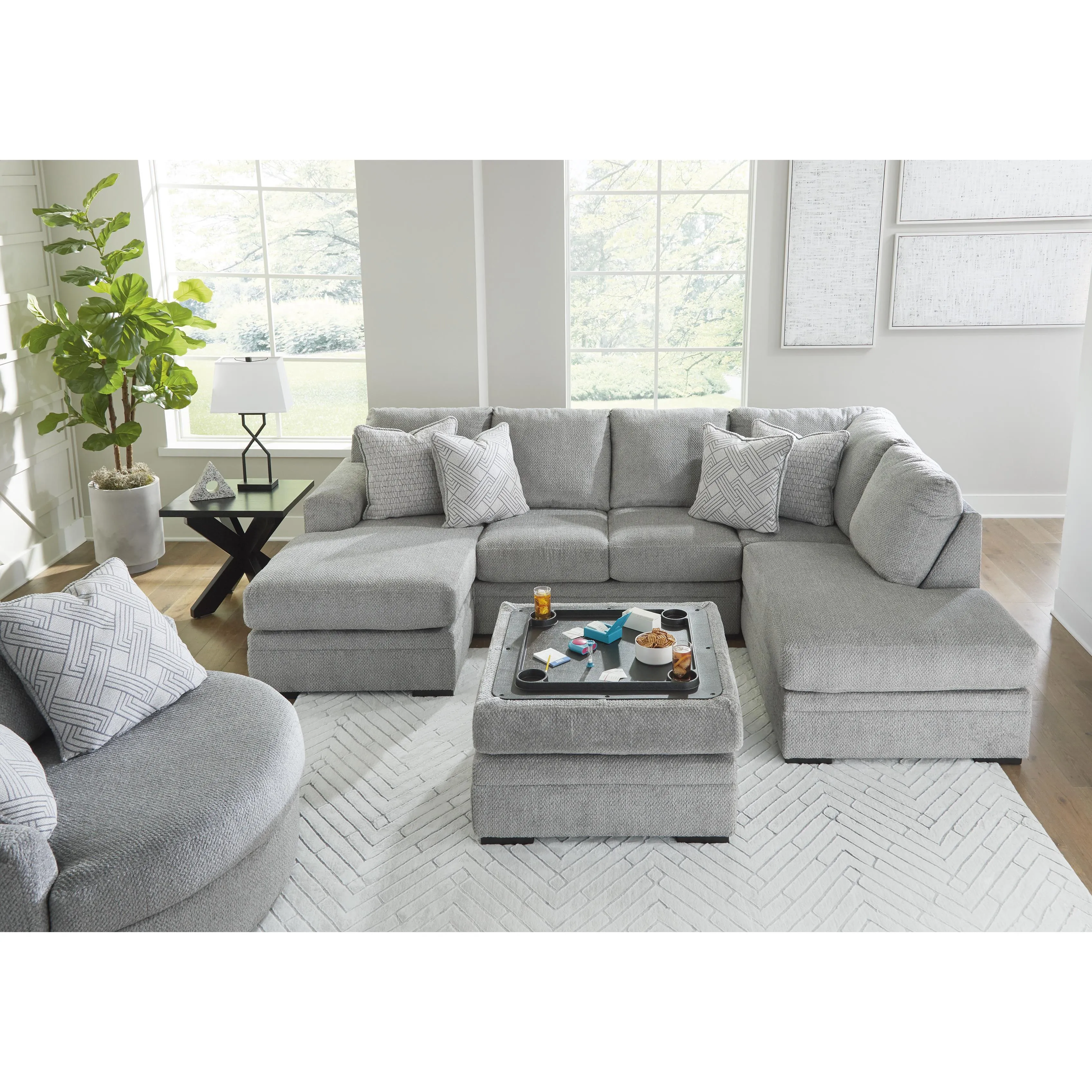 Signature Design by Ashley Casselbury Fabric Storage Ottoman 5290611