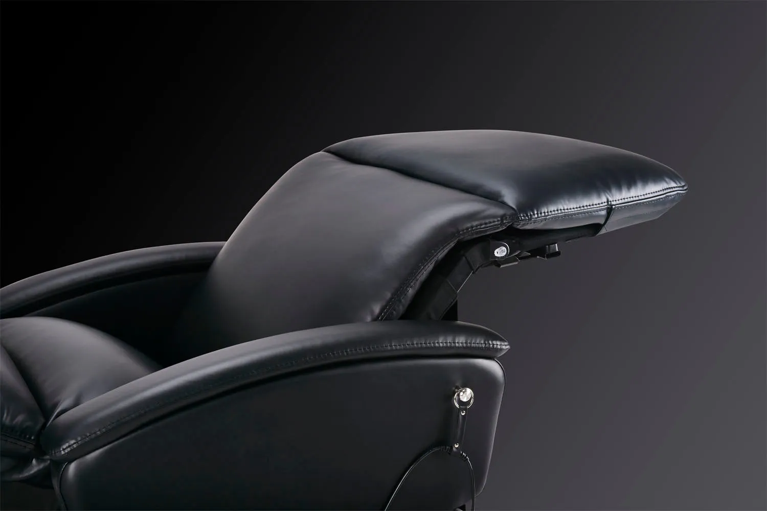Svago Lite Zero Gravity Recliner - by Cozzia