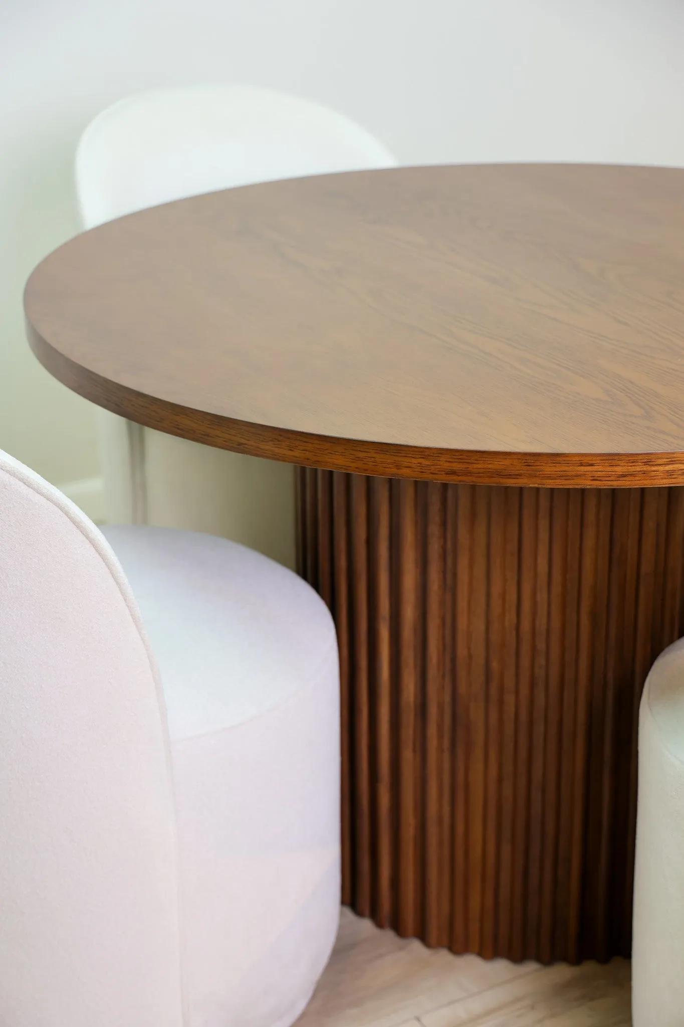 Turner 48" Round Dining Table