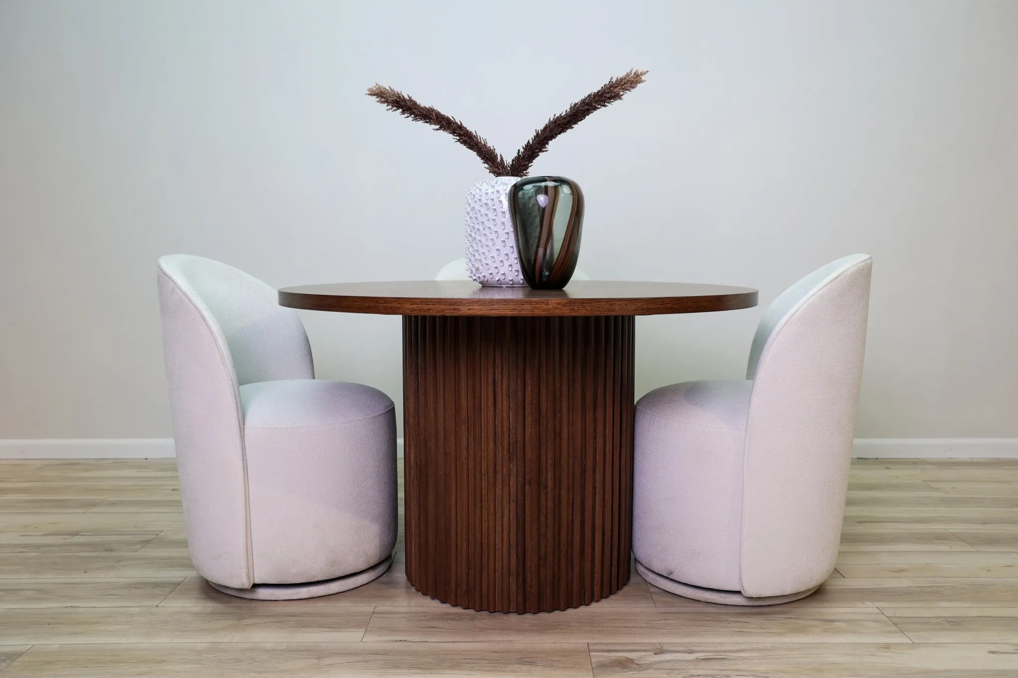 Turner 48" Round Dining Table